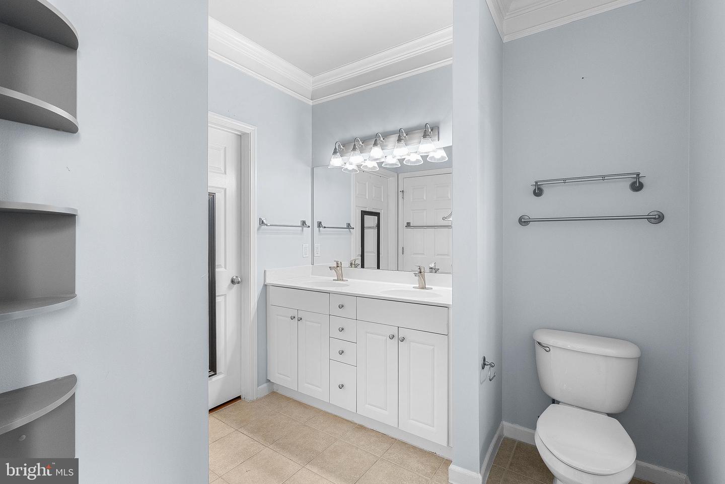 502 Sunset View Ter SE #206