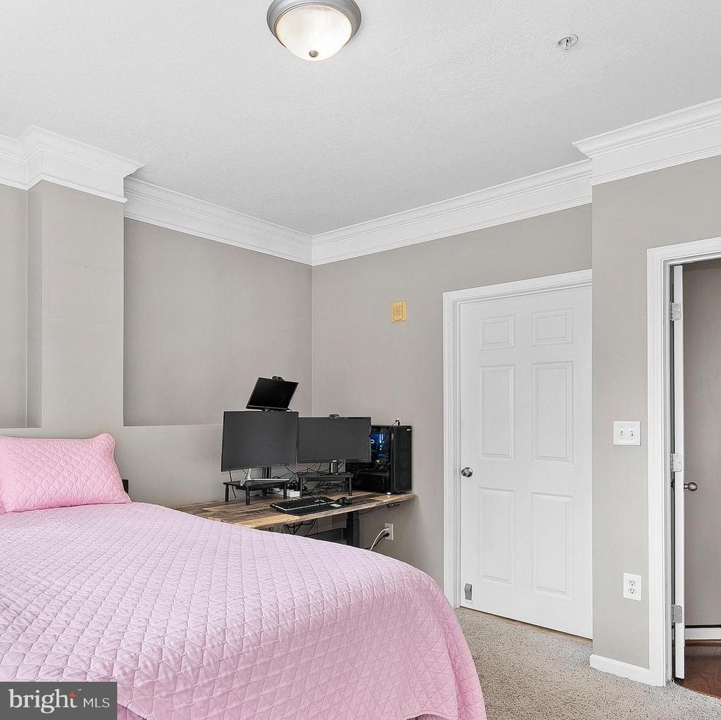 502 Sunset View Ter SE #206