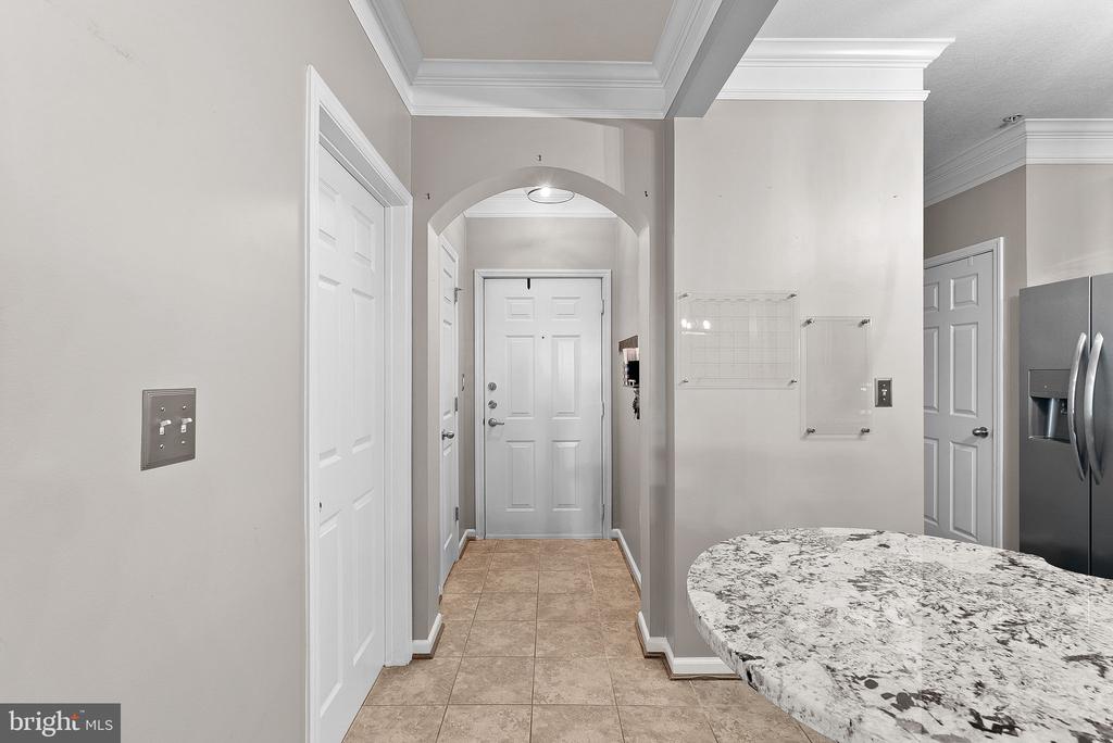 502 Sunset View Ter SE #206