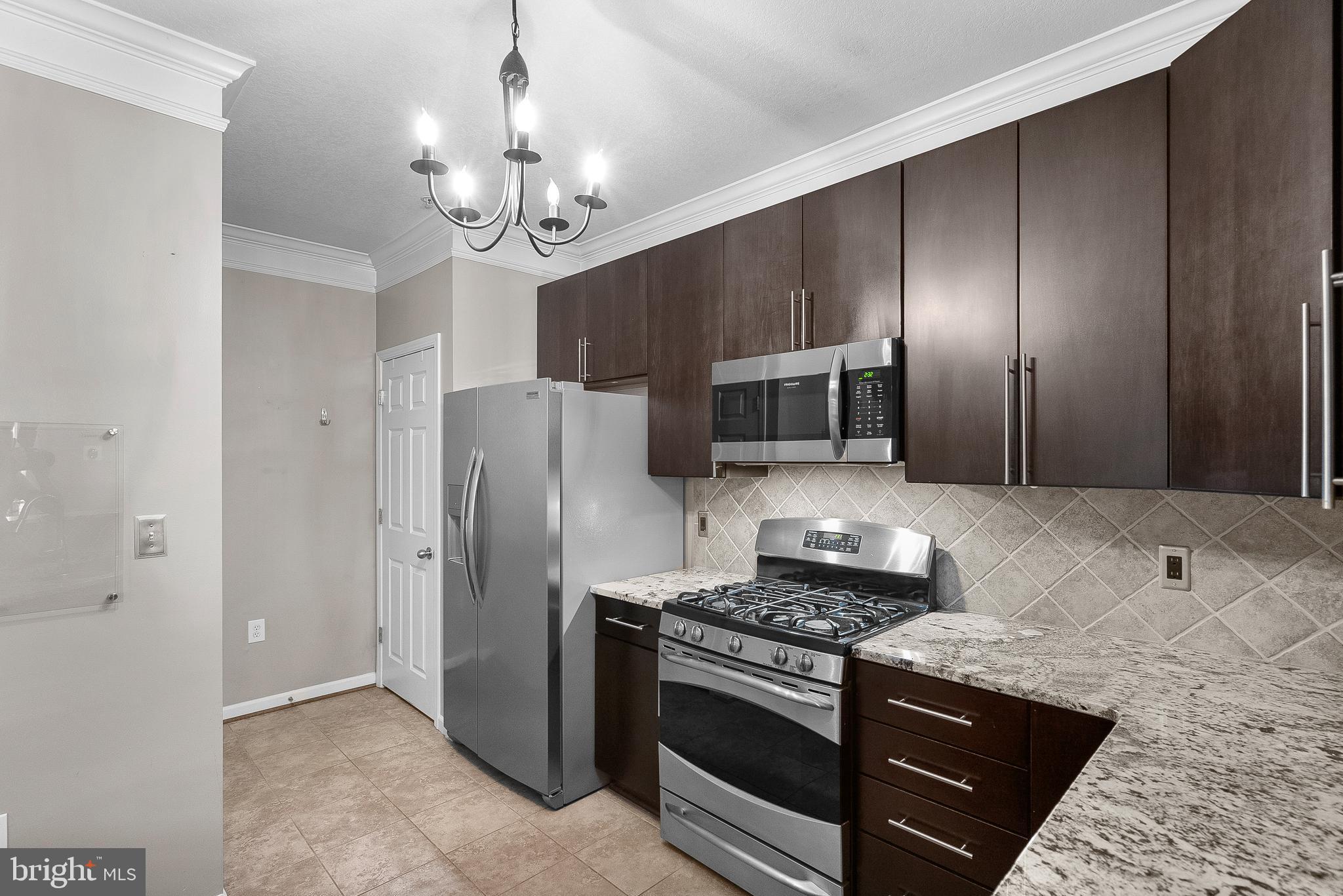 502 Sunset View Ter SE #206