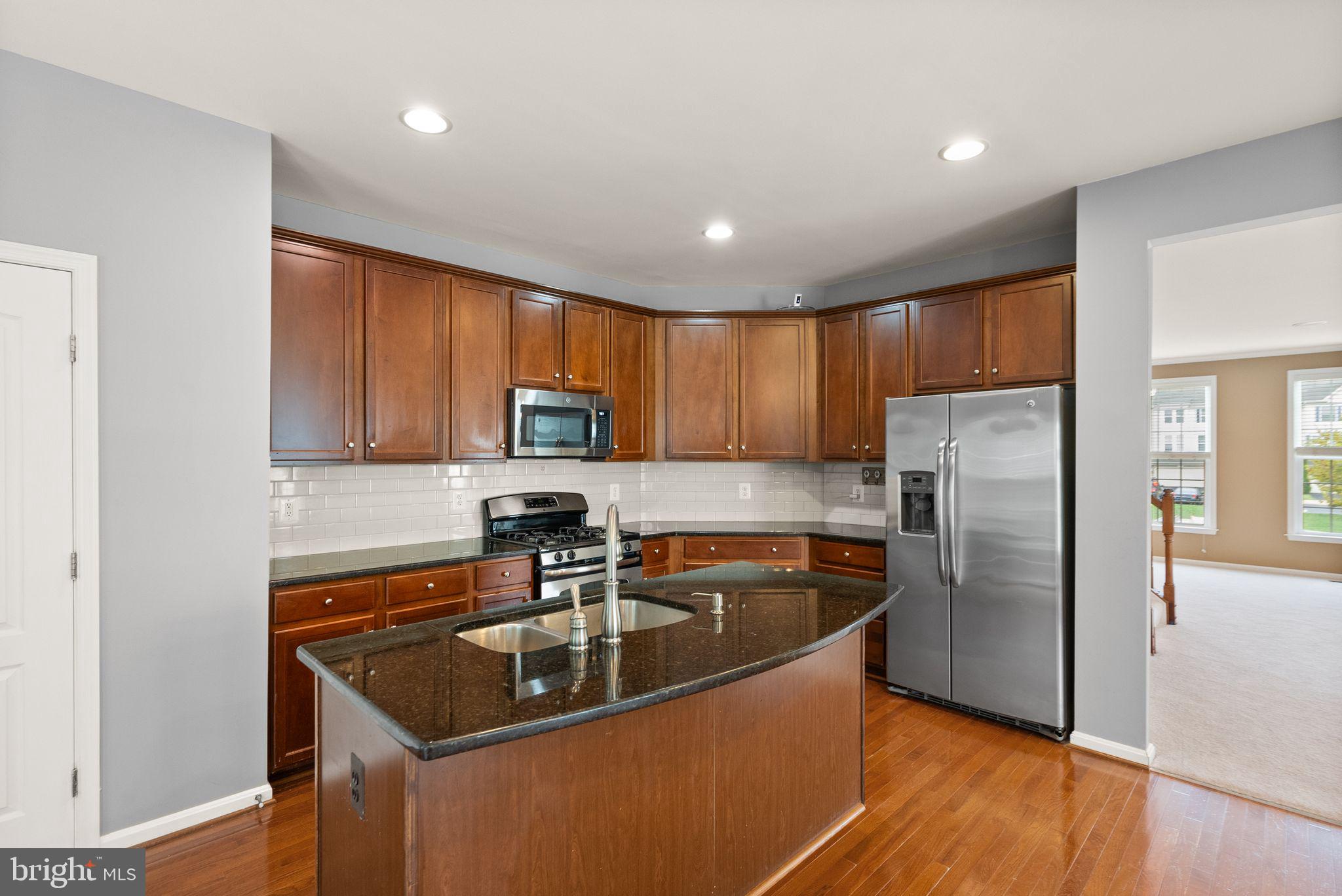 42463 Patrick Wayne Sq