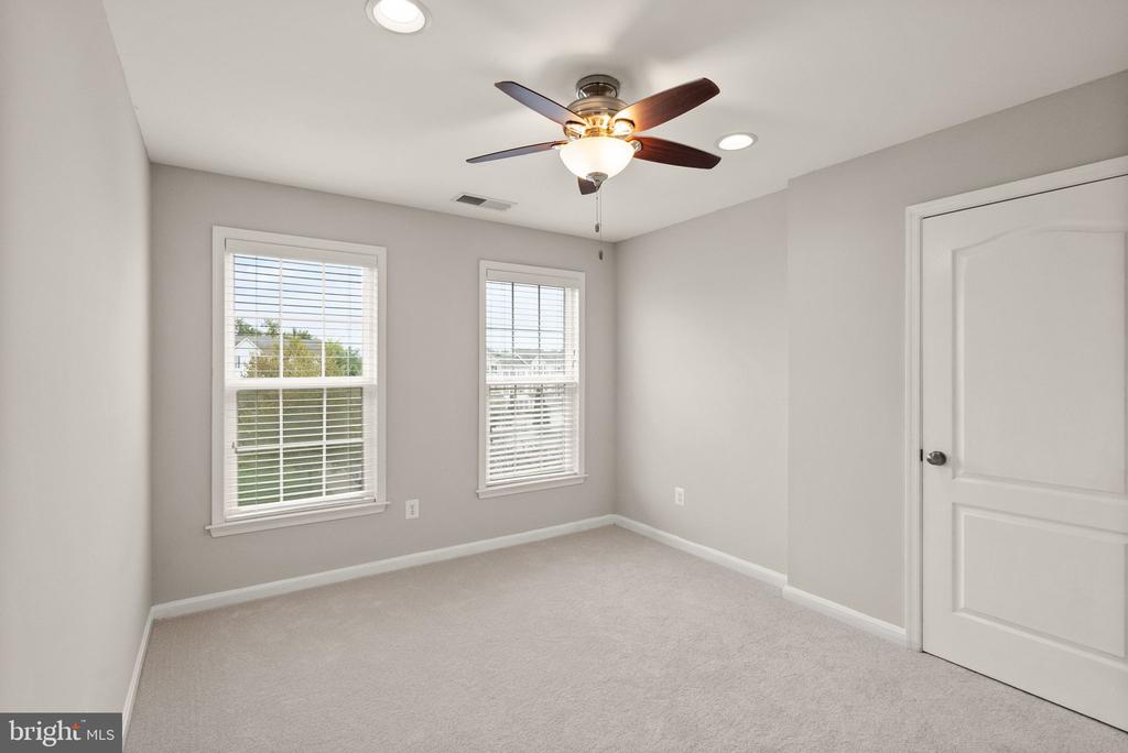 42463 Patrick Wayne Sq