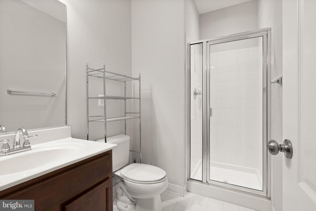 42463 Patrick Wayne Sq