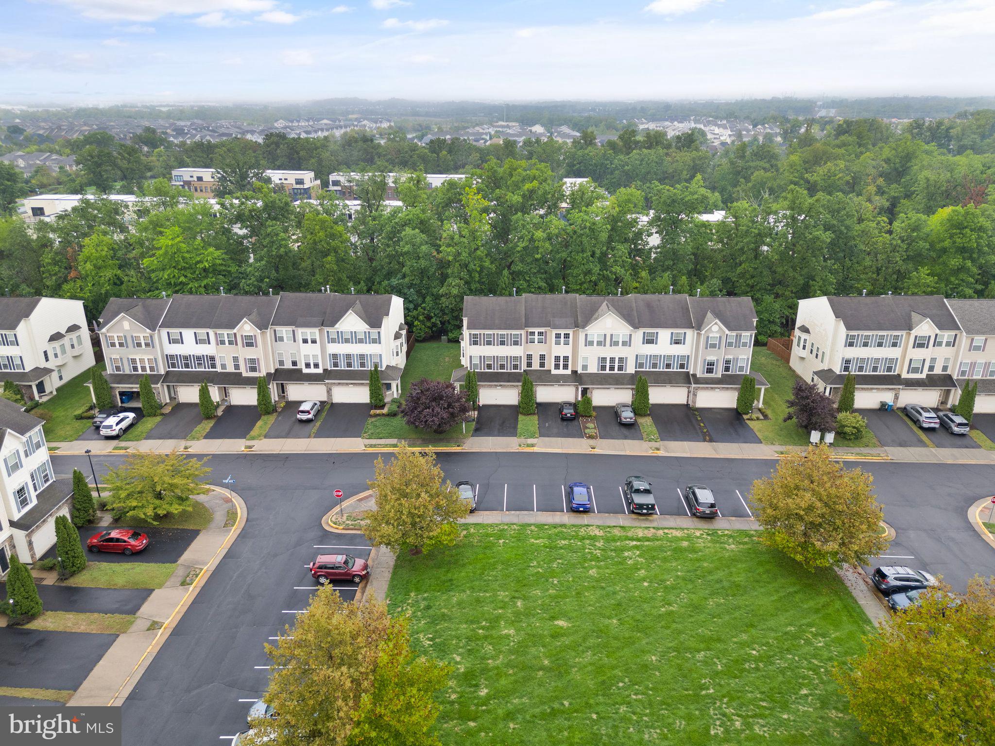42463 Patrick Wayne Sq