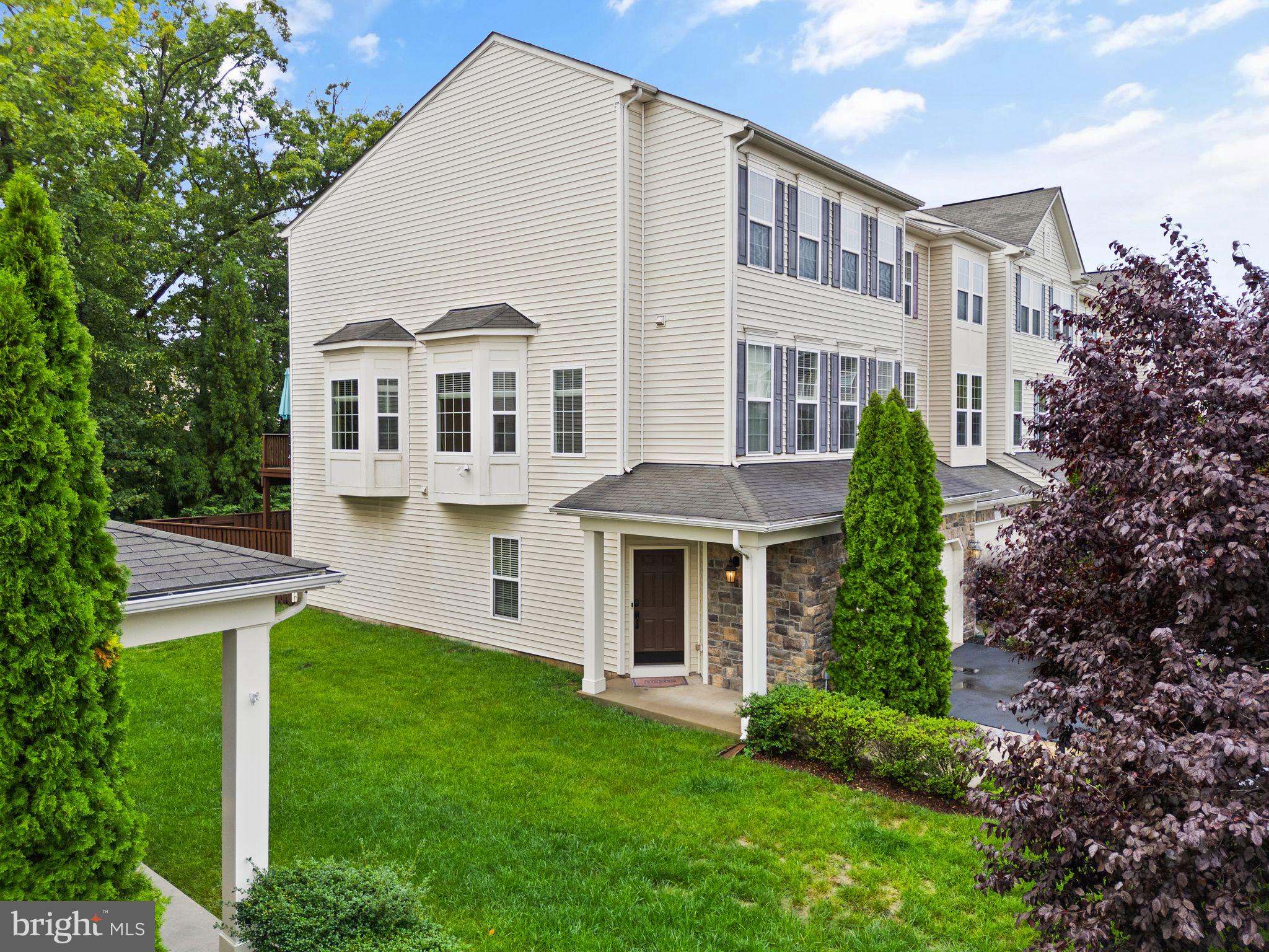 42463 Patrick Wayne Sq
