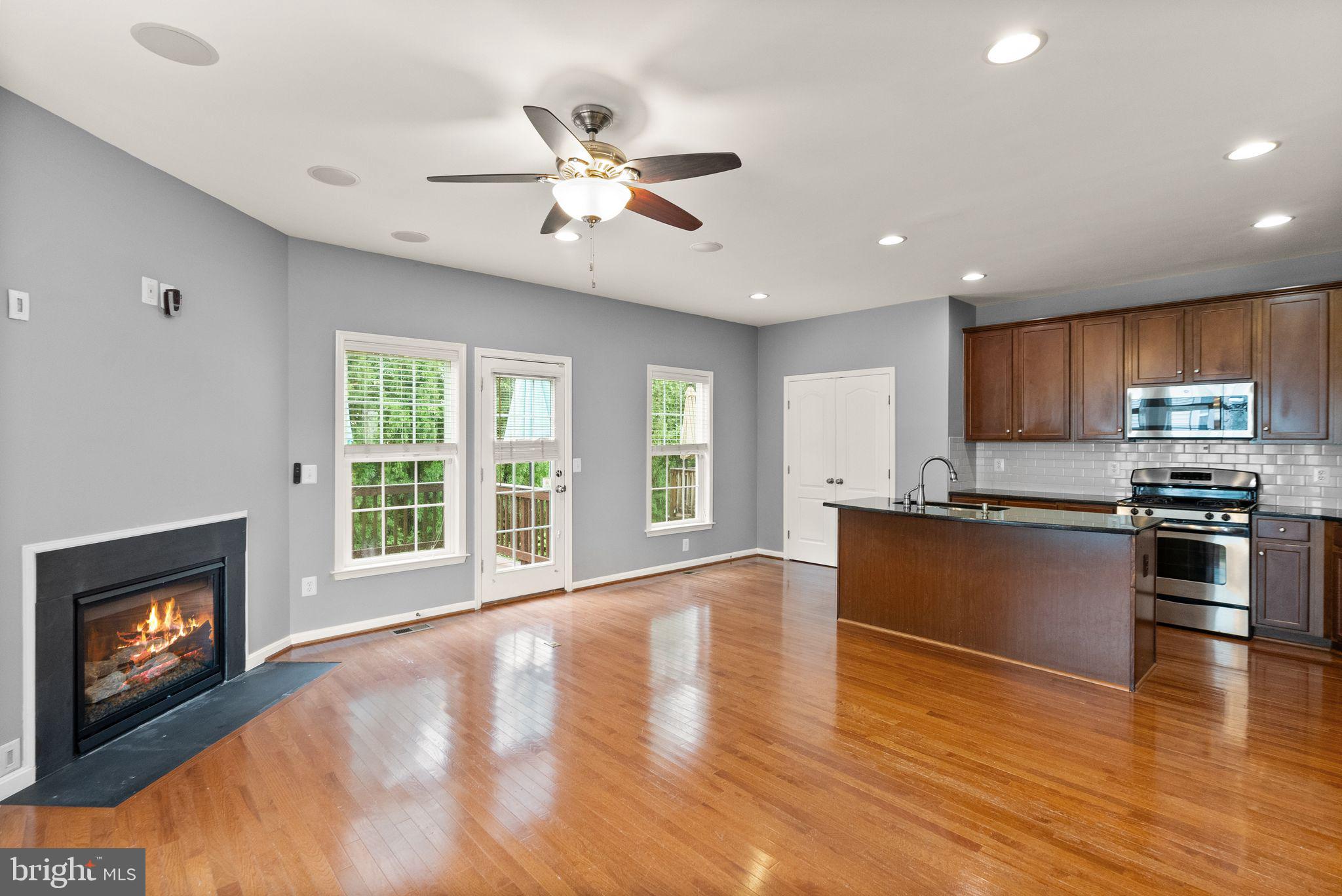 42463 Patrick Wayne Sq