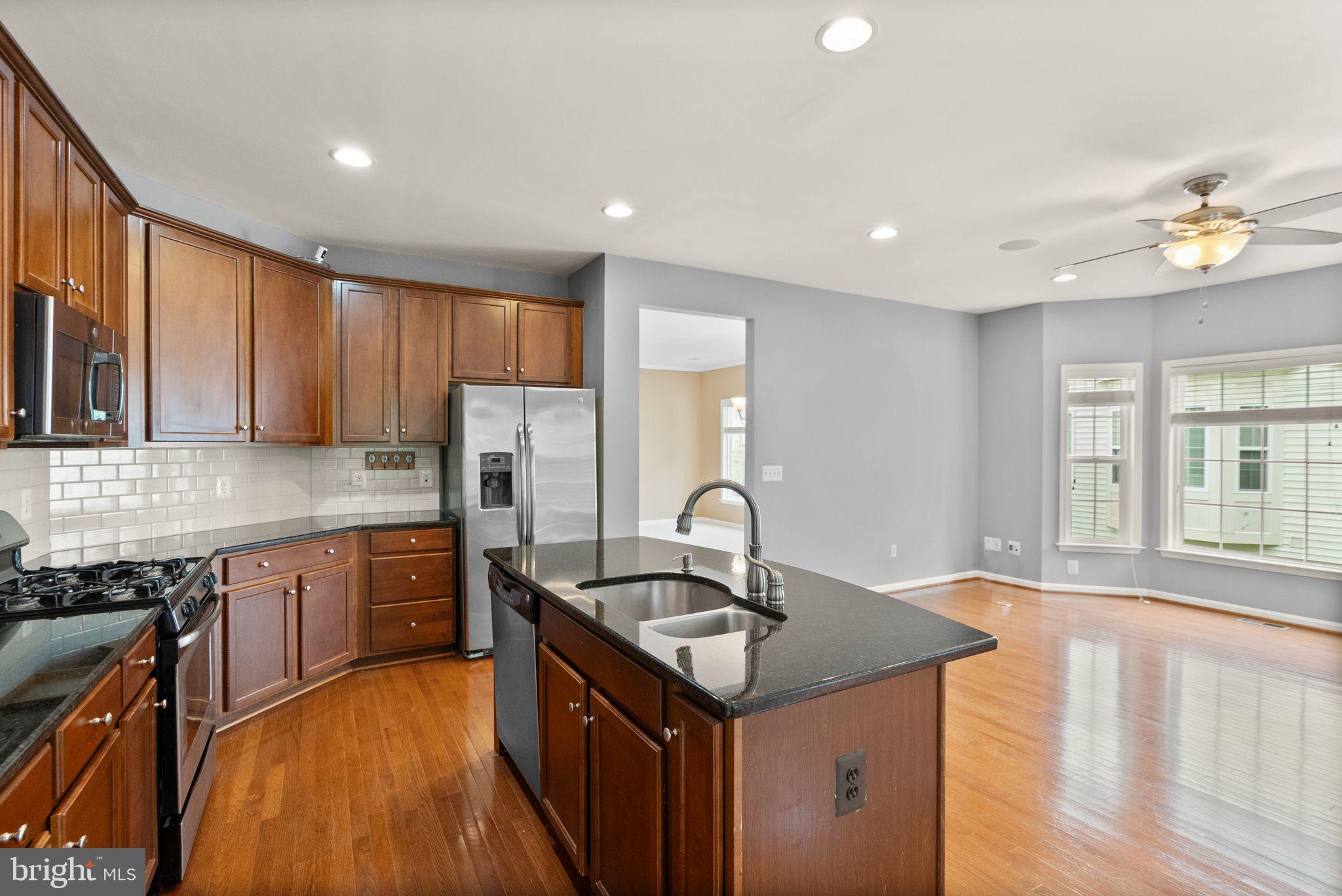 42463 Patrick Wayne Sq