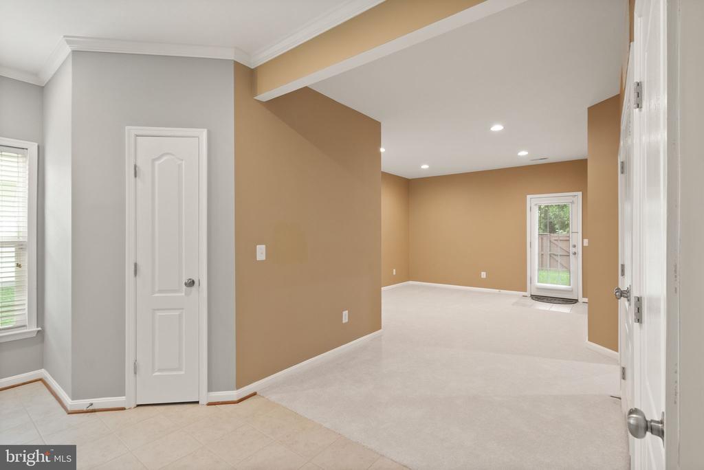 42463 Patrick Wayne Sq