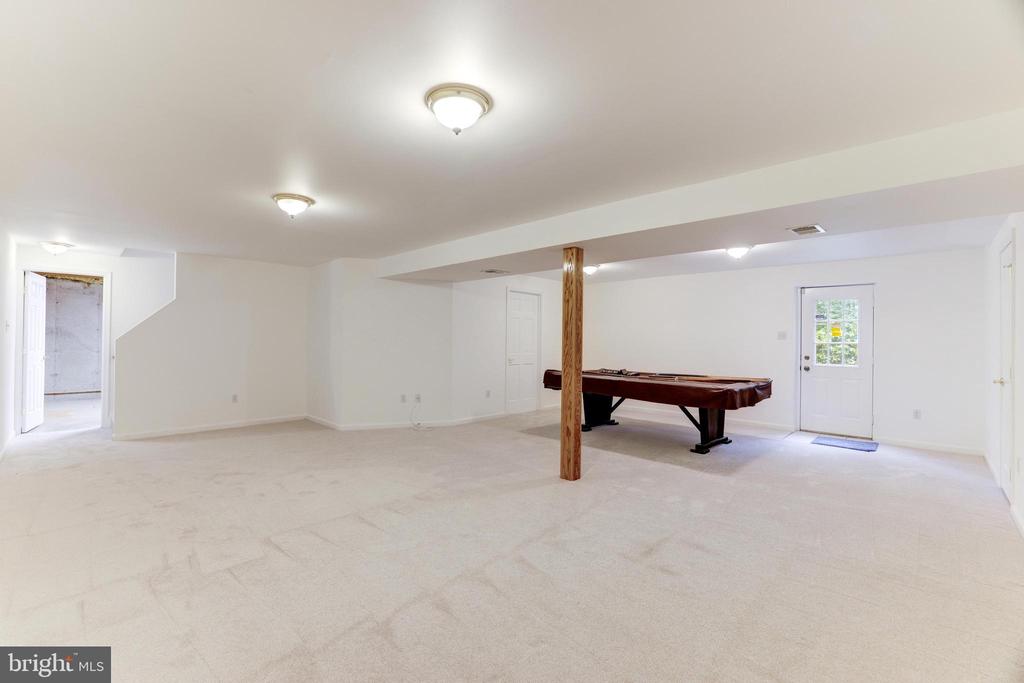 109 SILVERLEAF CT