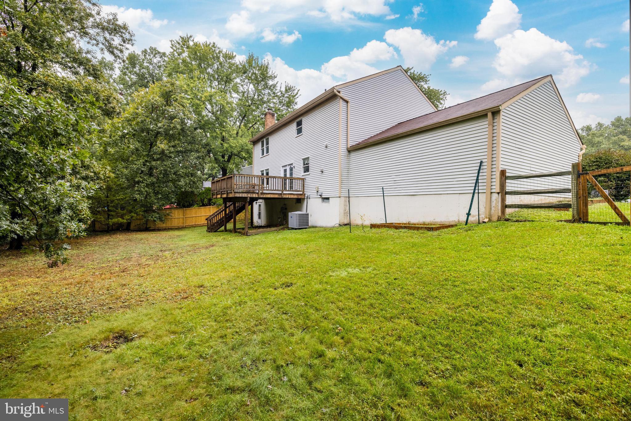 109 SILVERLEAF CT