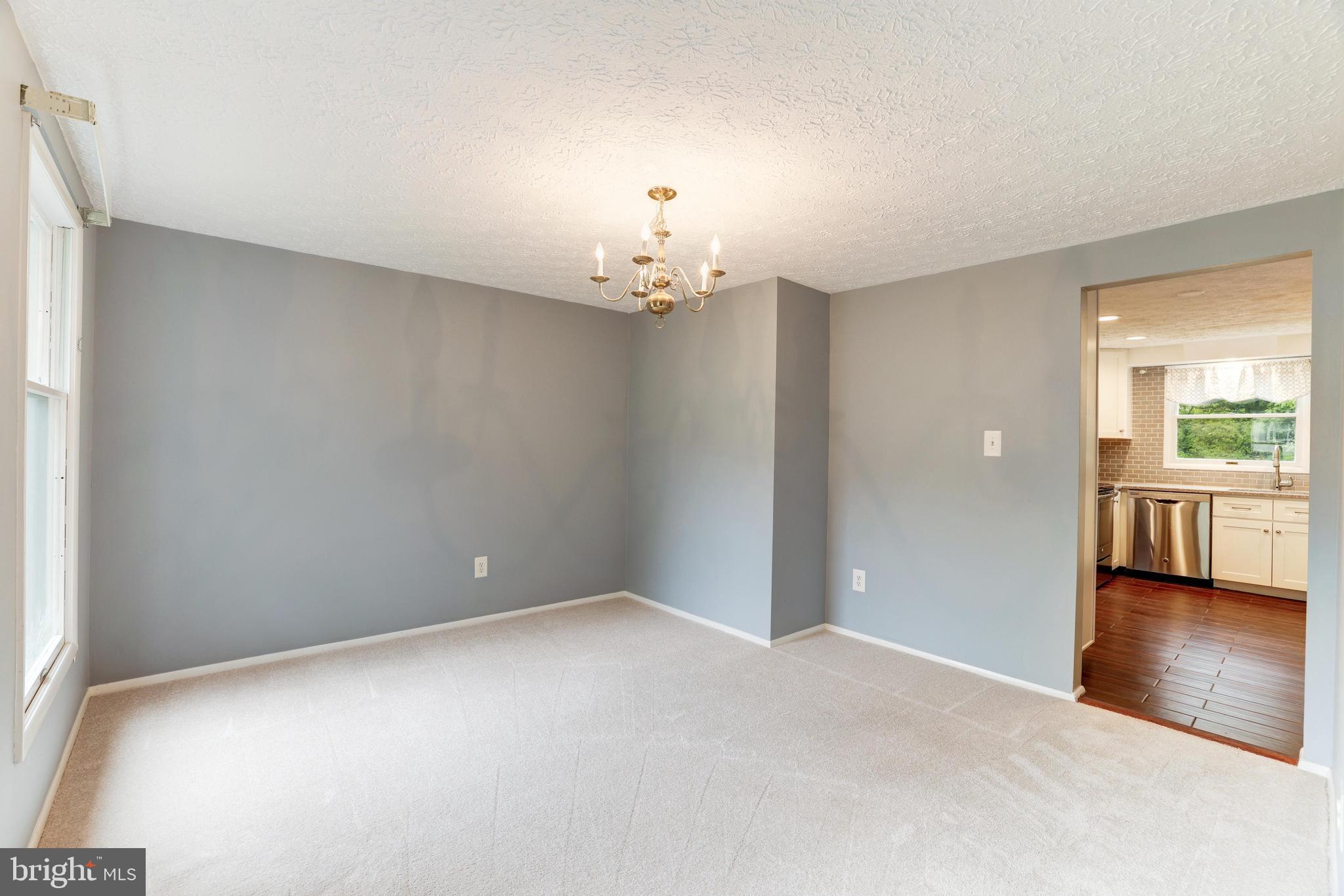 109 SILVERLEAF CT