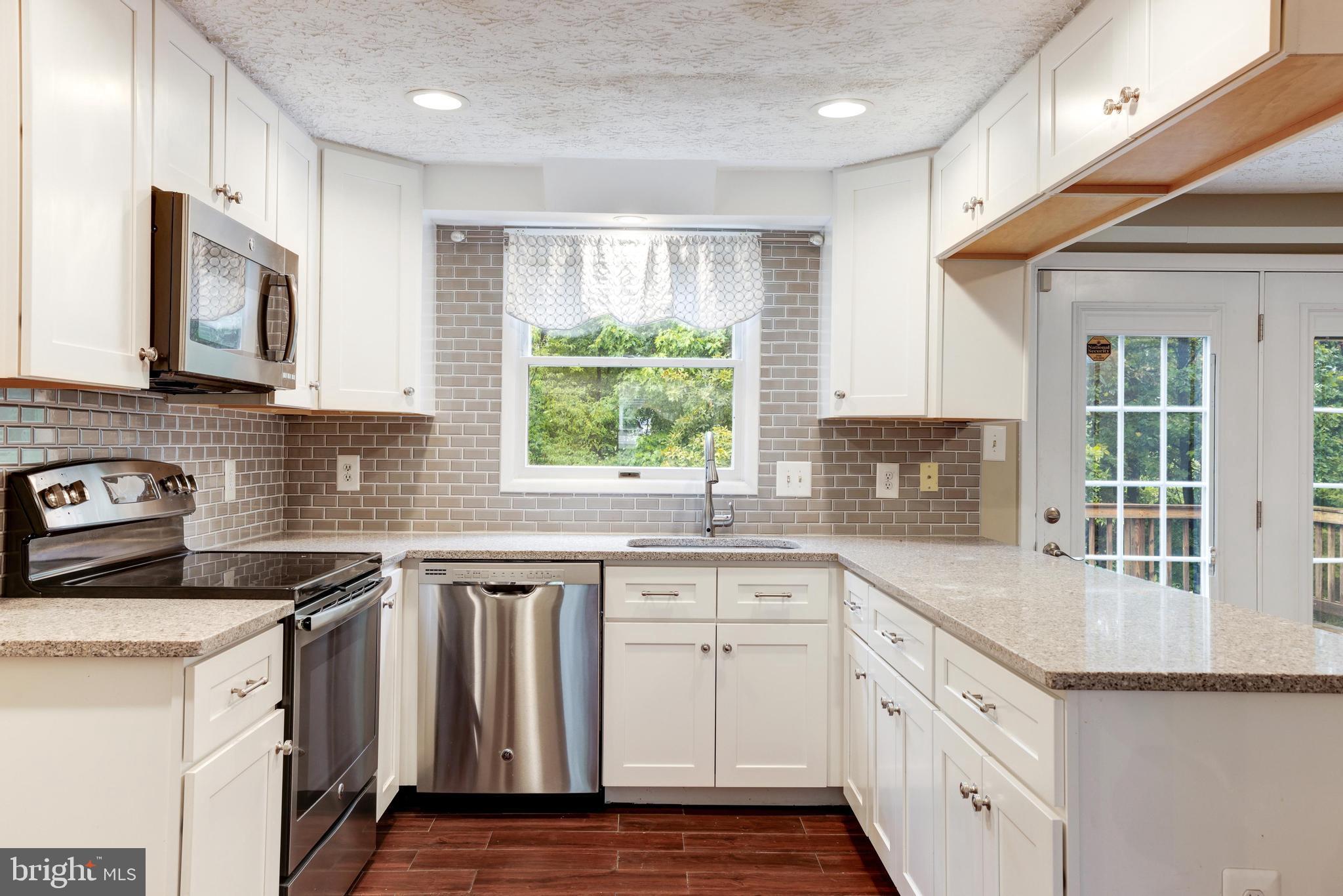 109 SILVERLEAF CT
