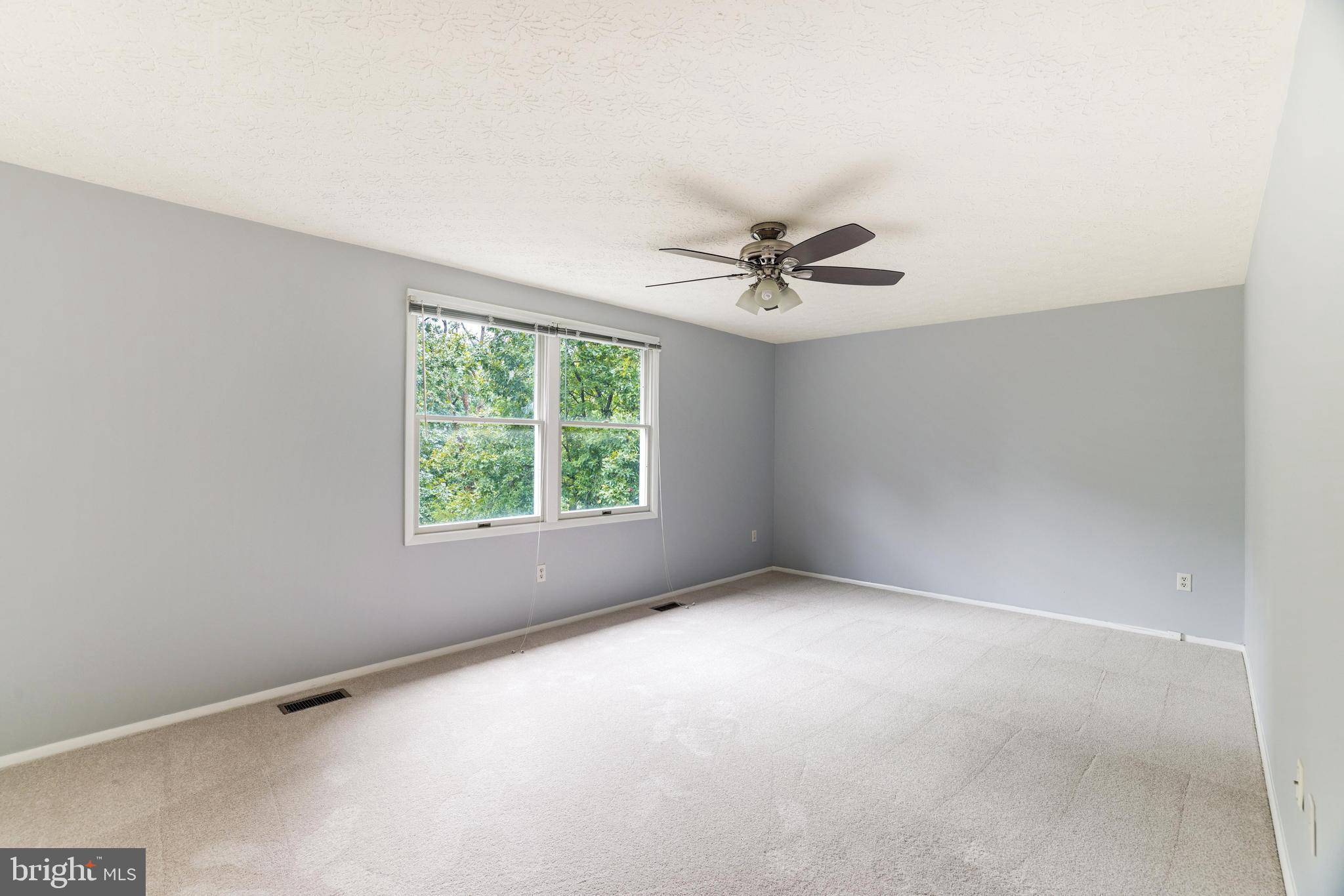 109 SILVERLEAF CT