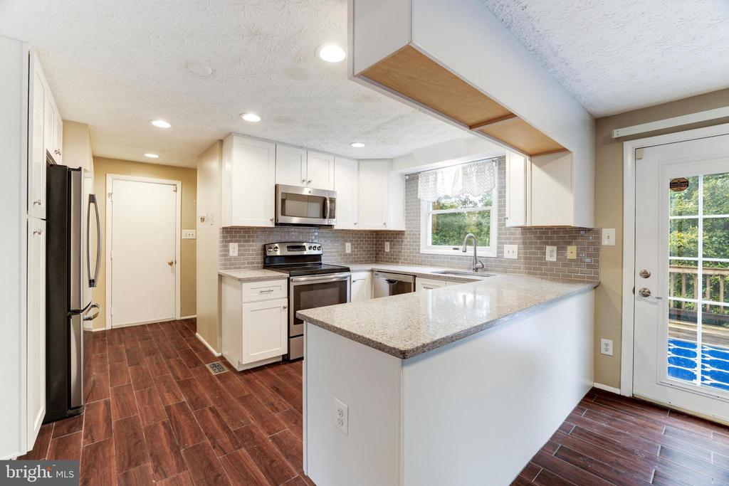 109 SILVERLEAF CT