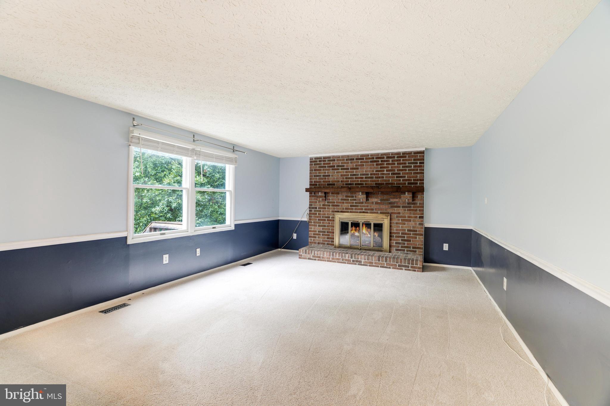 109 SILVERLEAF CT