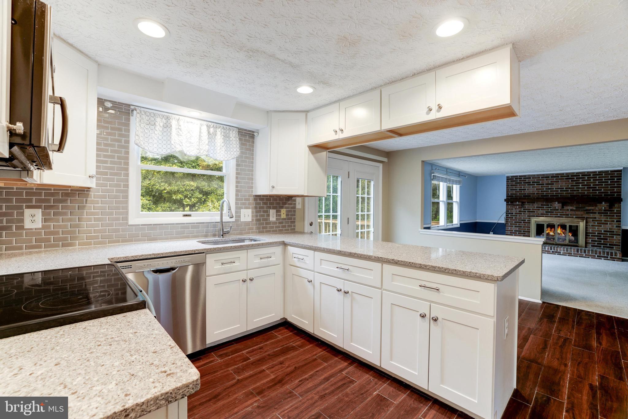 109 SILVERLEAF CT