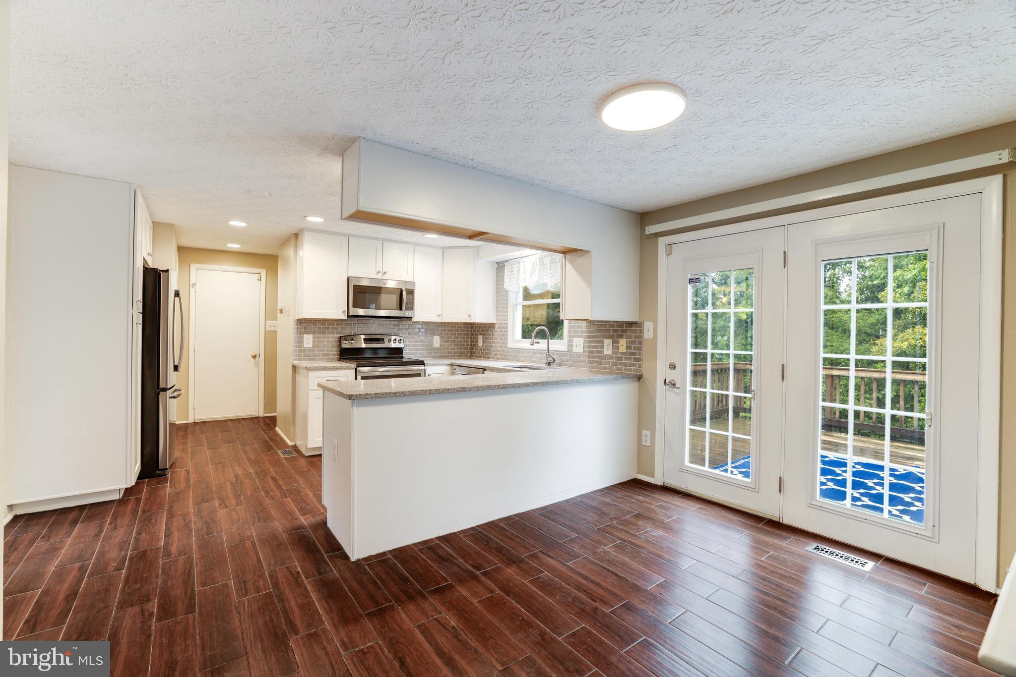 109 SILVERLEAF CT