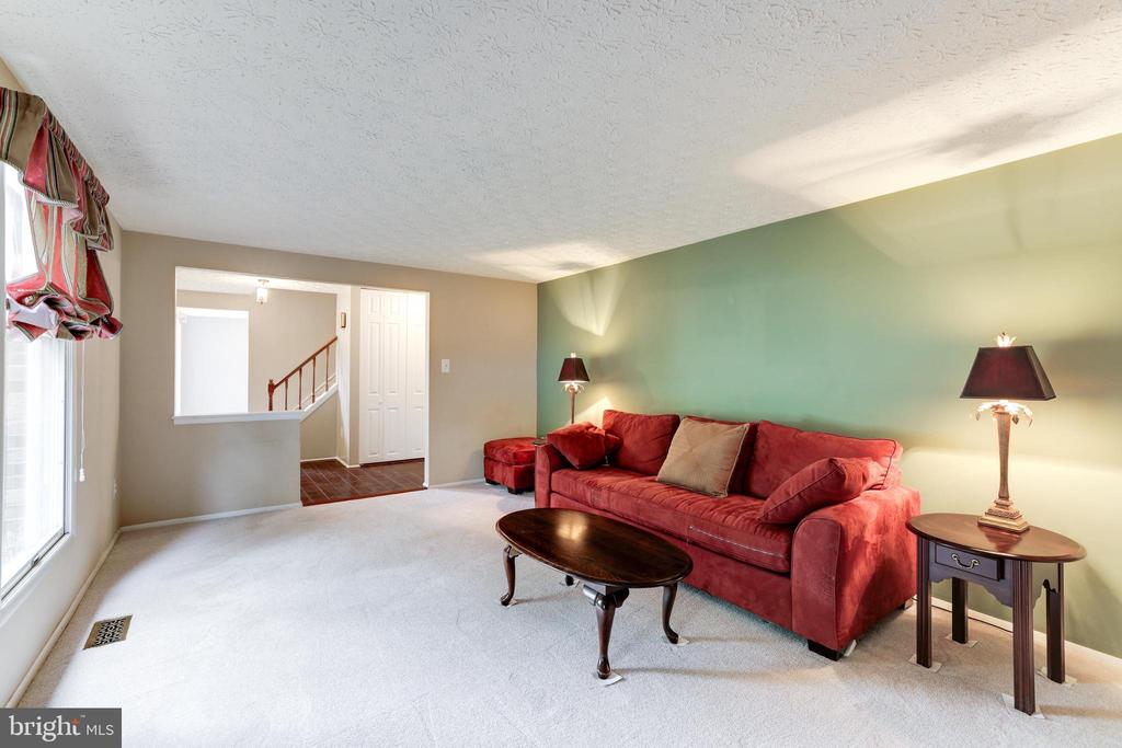 109 SILVERLEAF CT