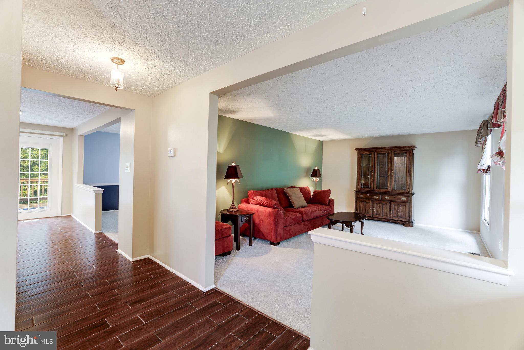 109 SILVERLEAF CT