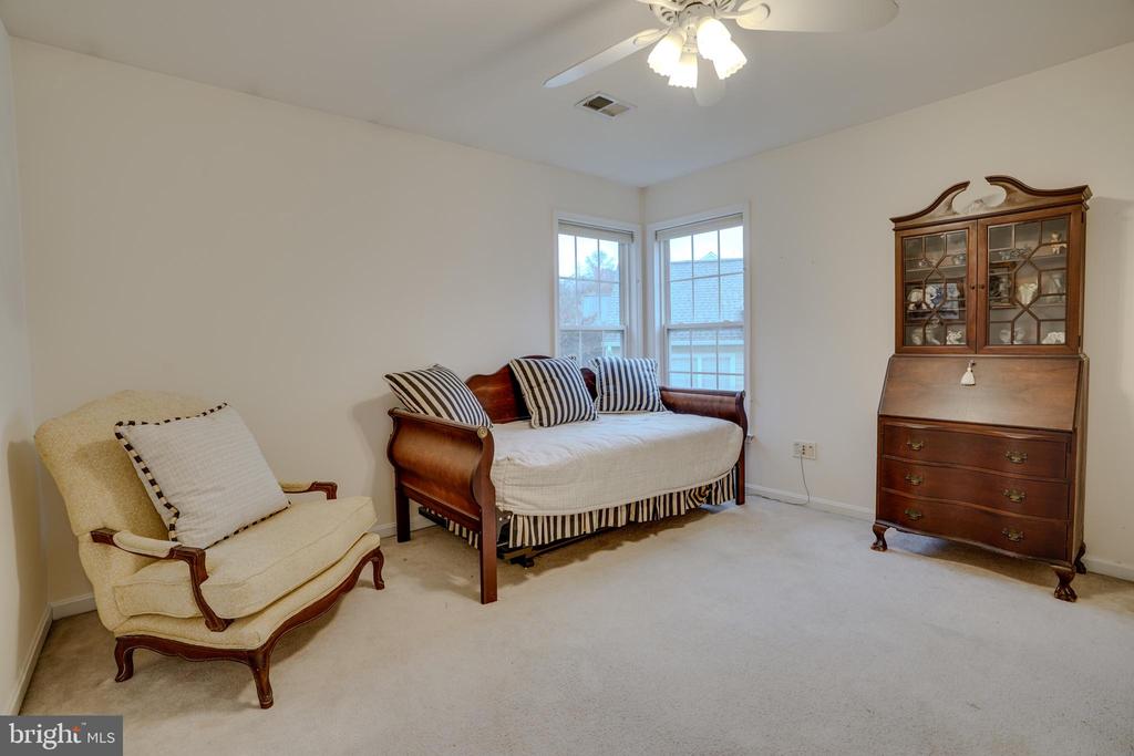 21552 Glebe View