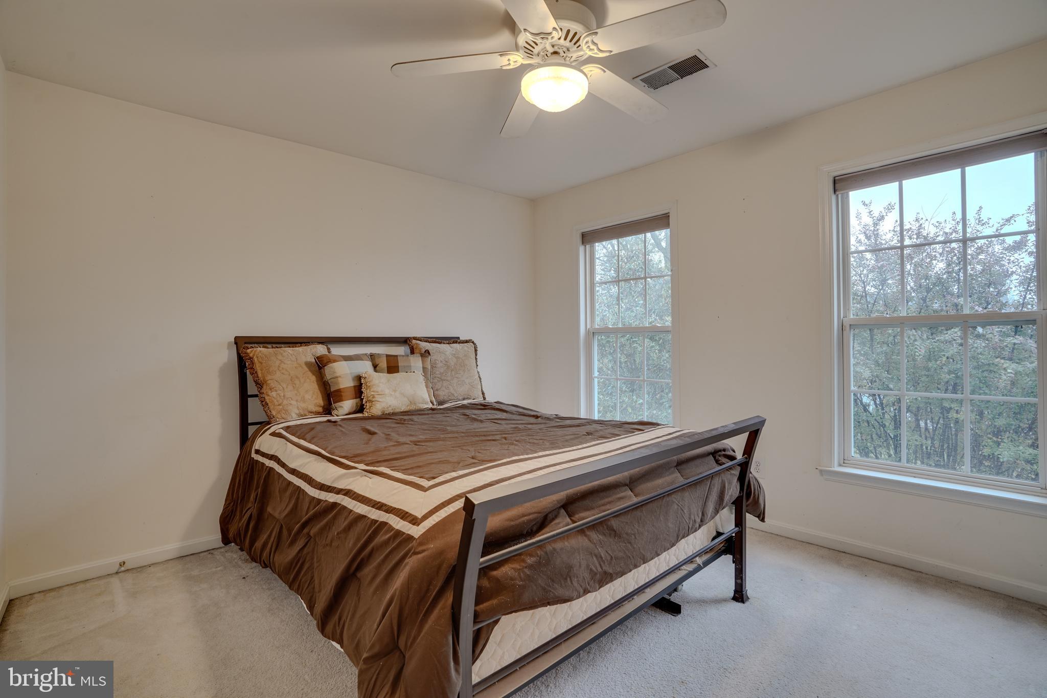 21552 Glebe View
