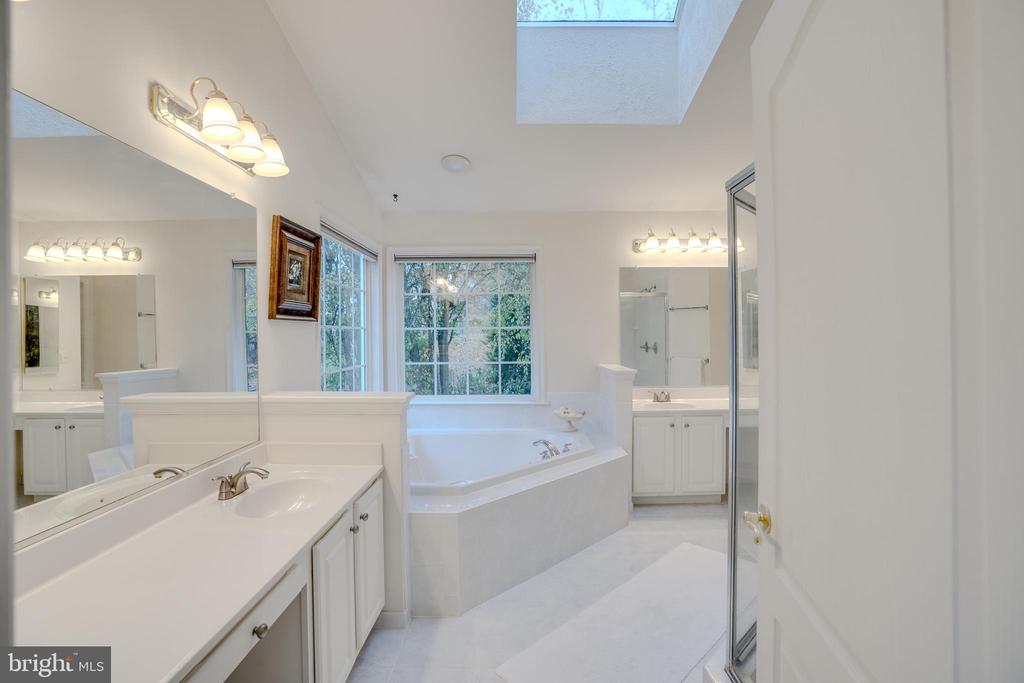 21552 Glebe View