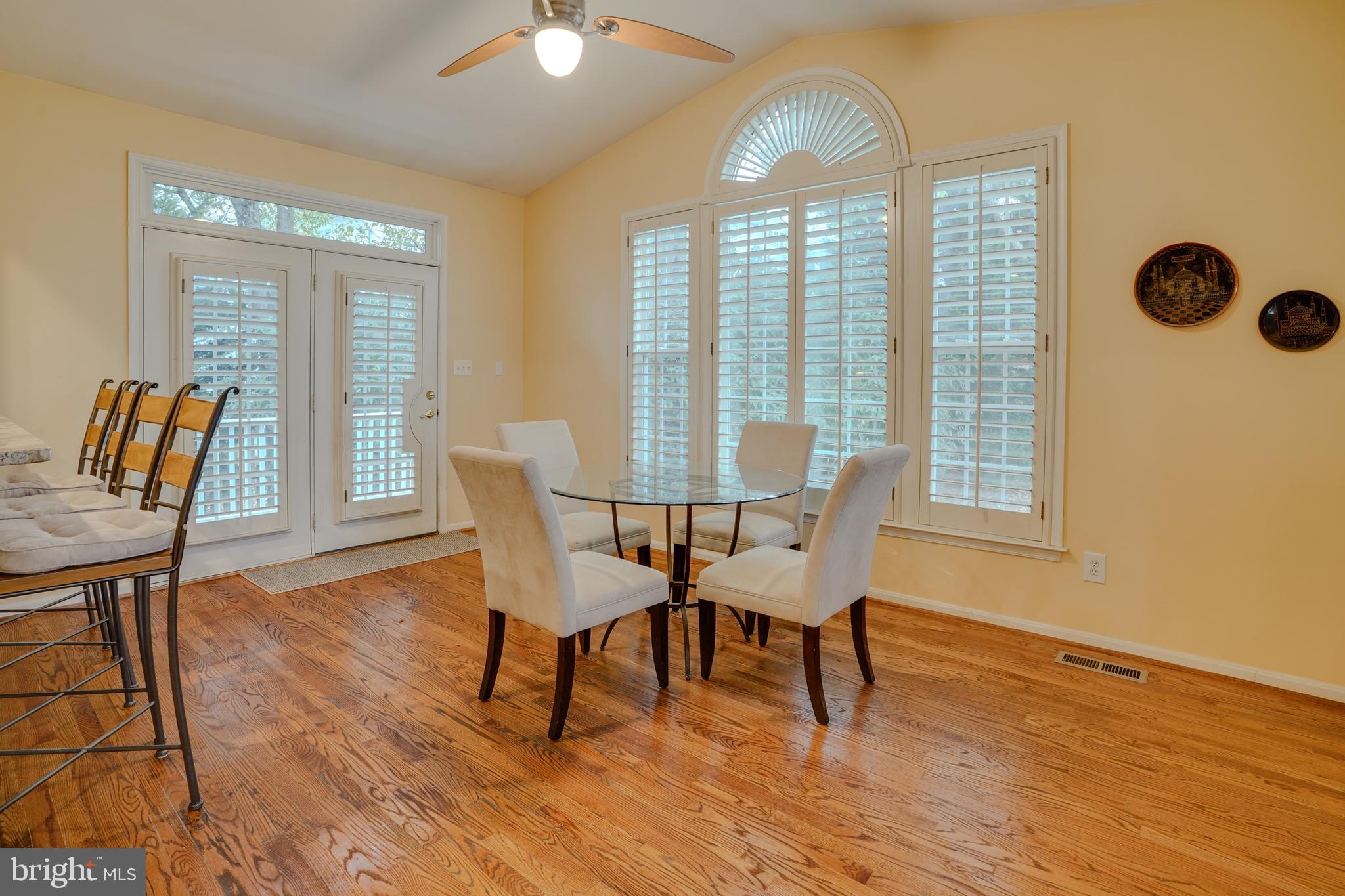 21552 Glebe View