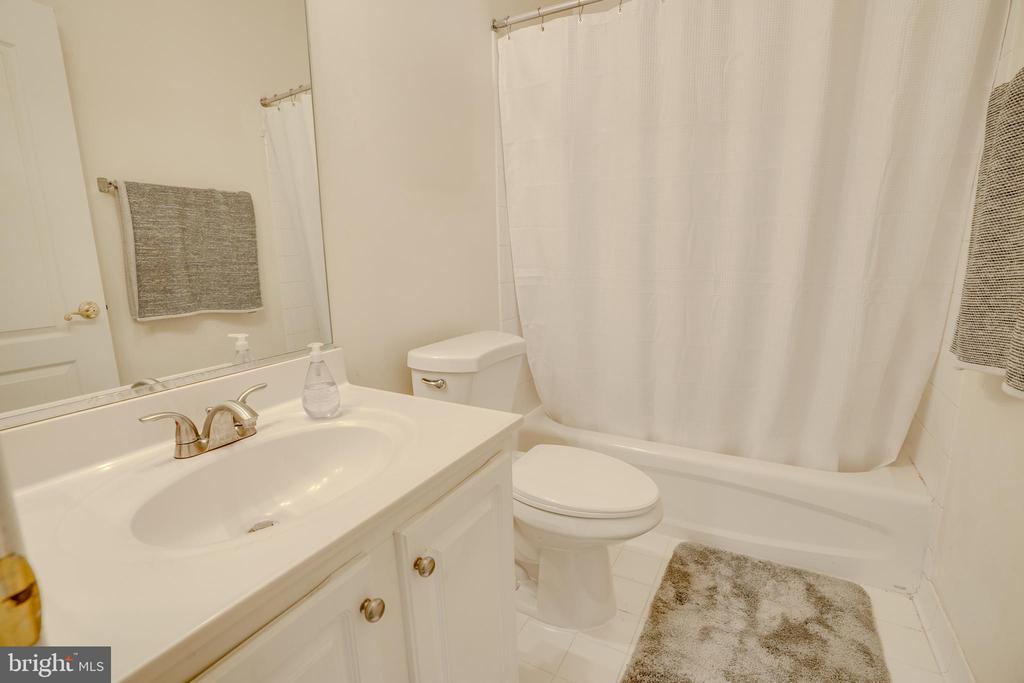 21552 Glebe View