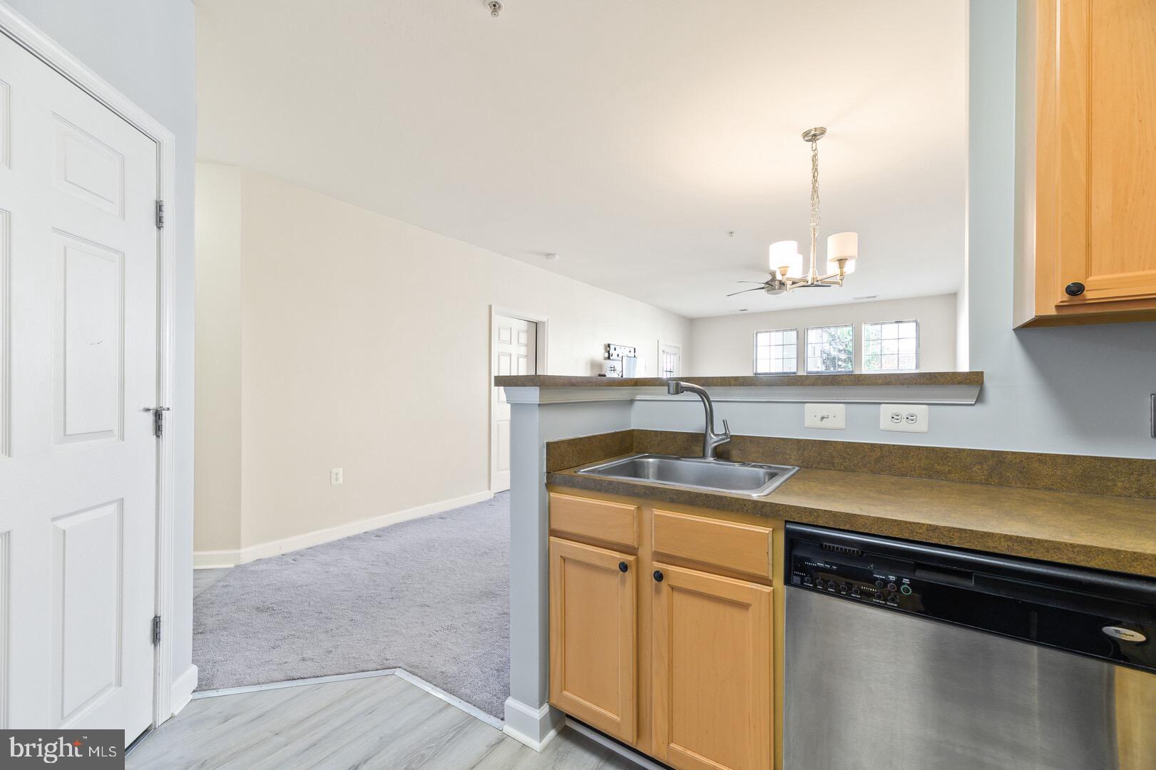 22725 THIMBLEBERRY SQ #202