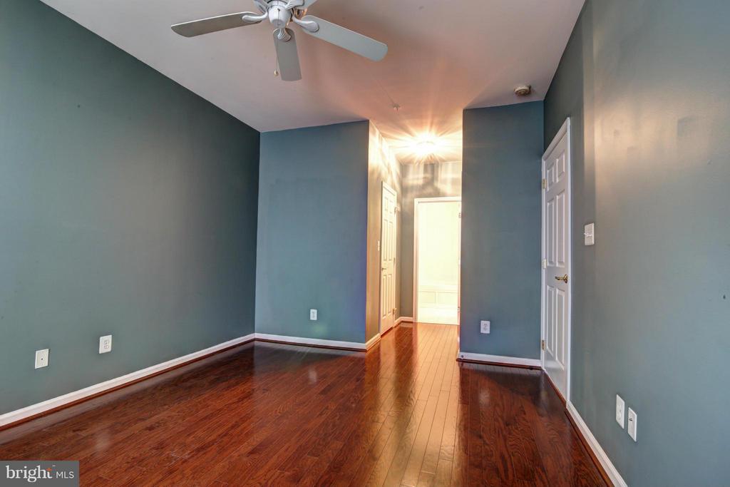 43865 HICKORY CORNER TER #103