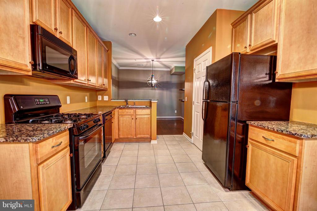 43865 HICKORY CORNER TER #103