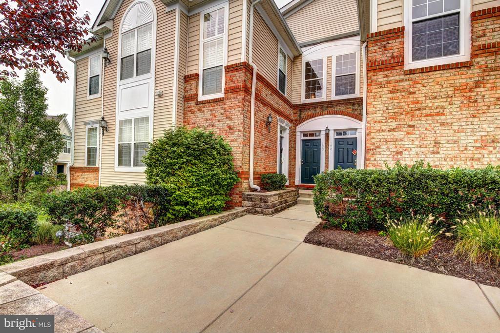 43865 HICKORY CORNER TER #103
