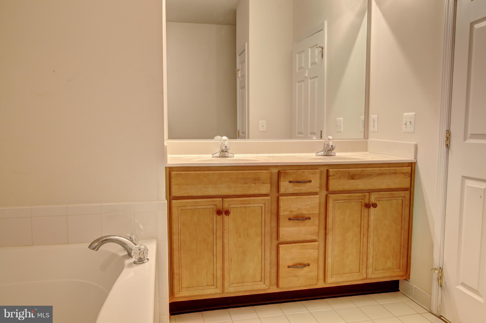 43865 HICKORY CORNER TER #103