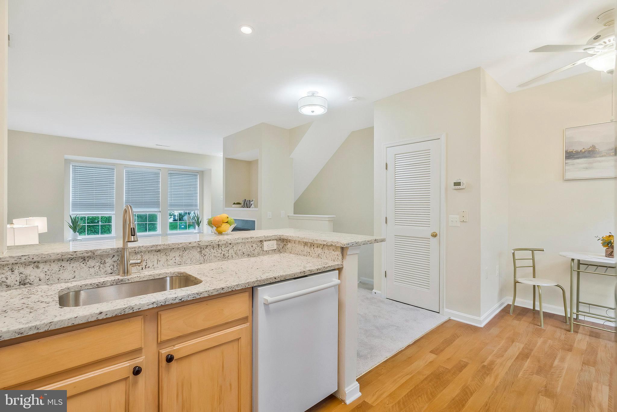 23078 Fontwell Sq