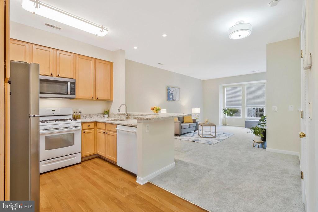 23078 Fontwell Sq