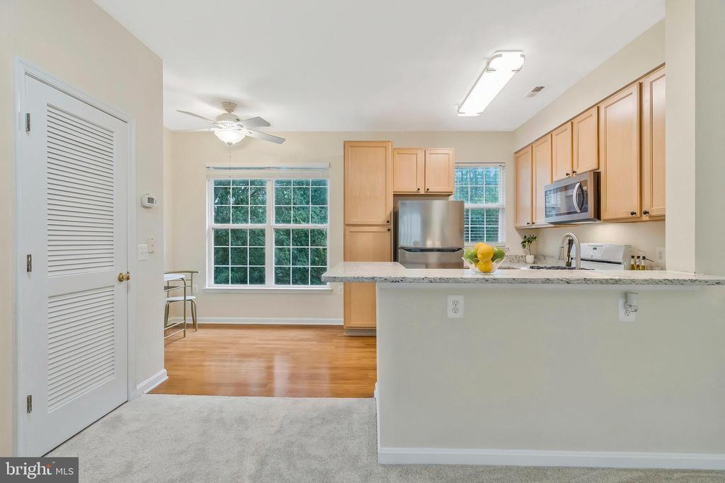23078 Fontwell Sq