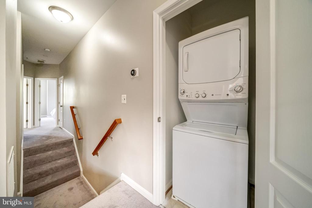 19470 Promenade Dr