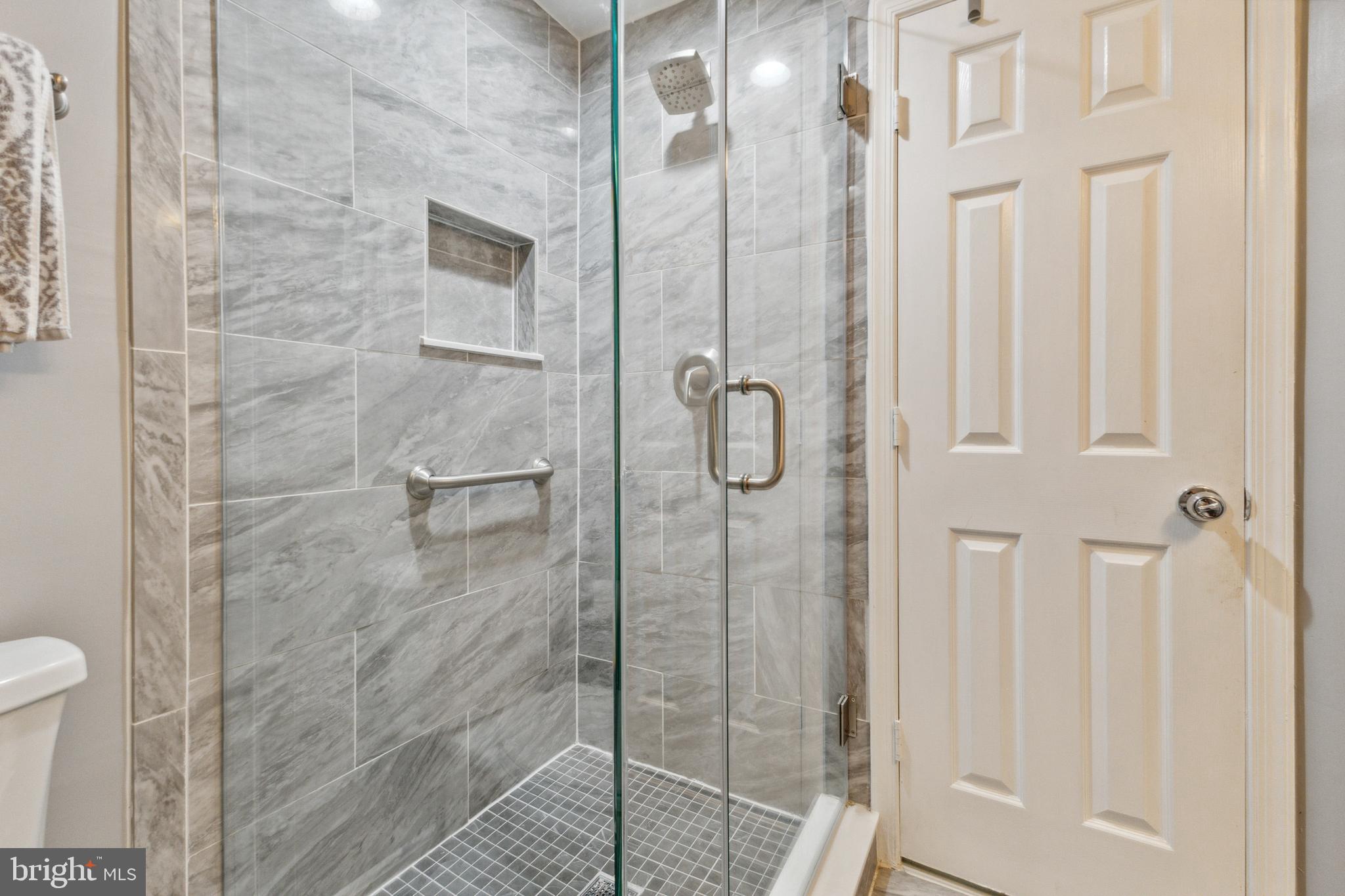 21111 Crocus Ter