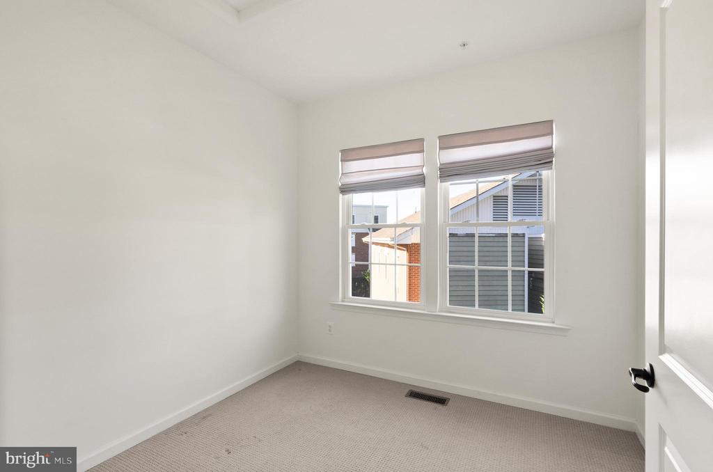 414 Haupt Sq SE