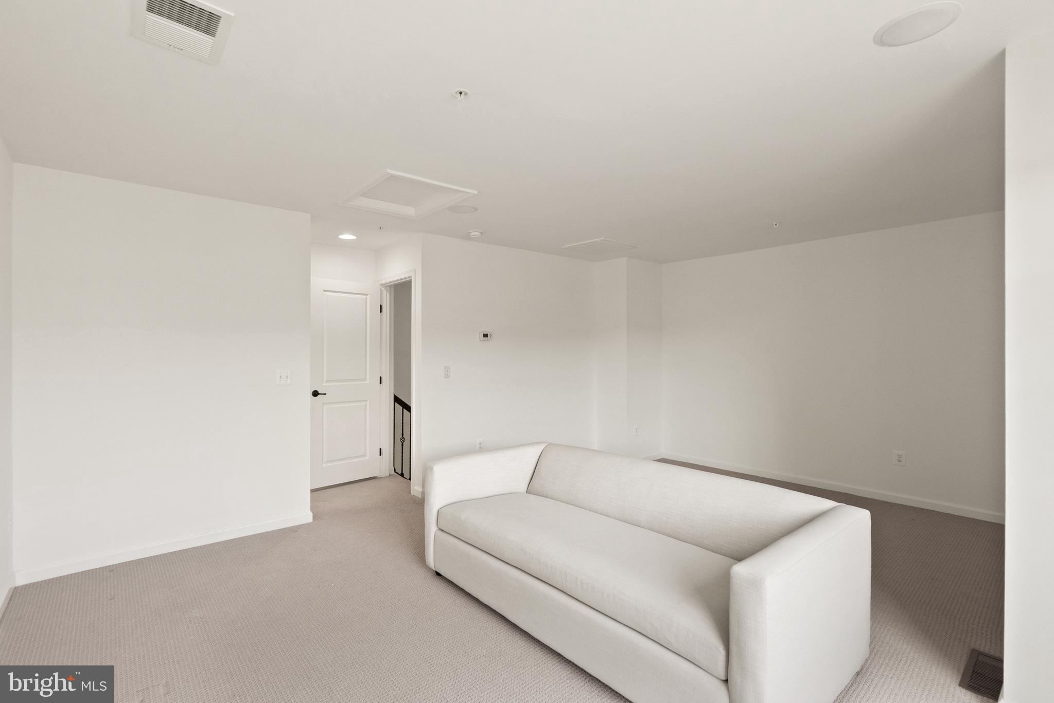 414 Haupt Sq SE