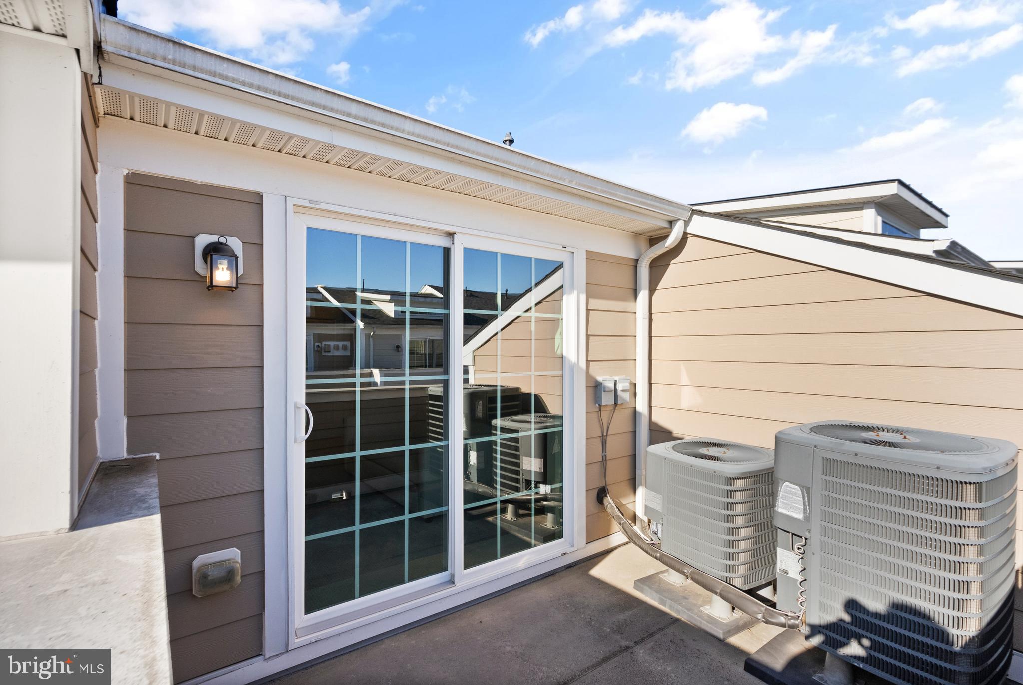 414 Haupt Sq SE