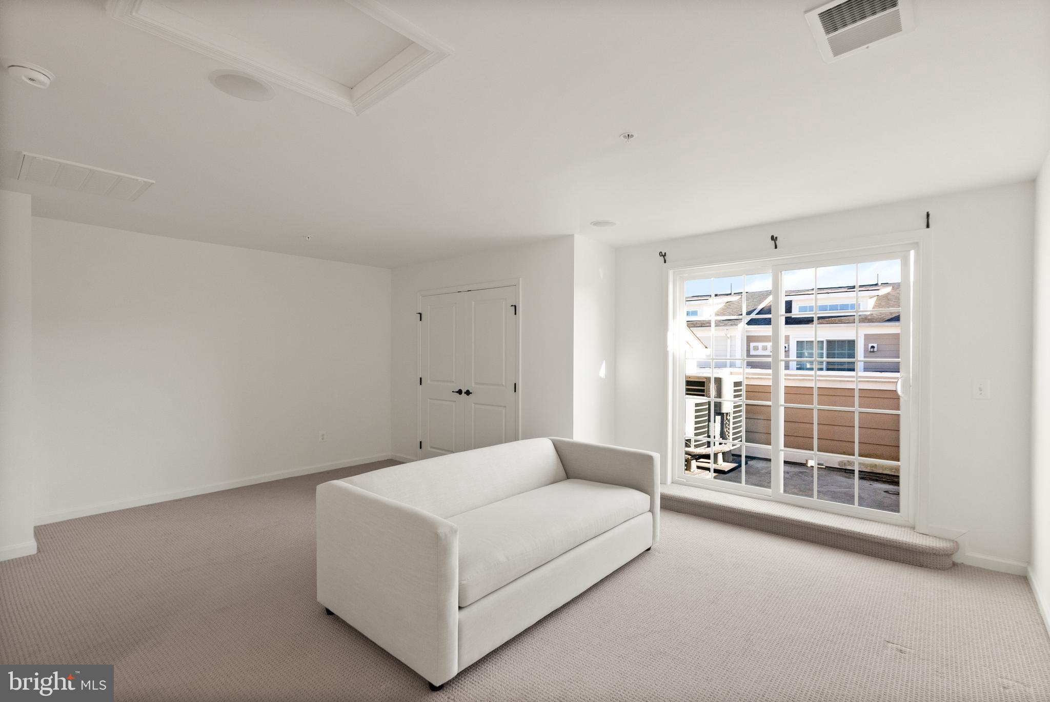 414 Haupt Sq SE