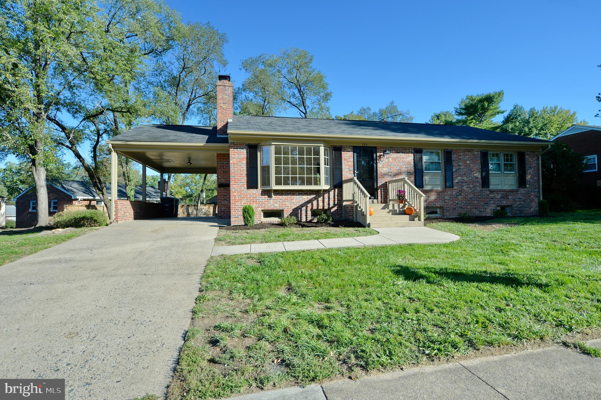 135 Prospect Dr SW