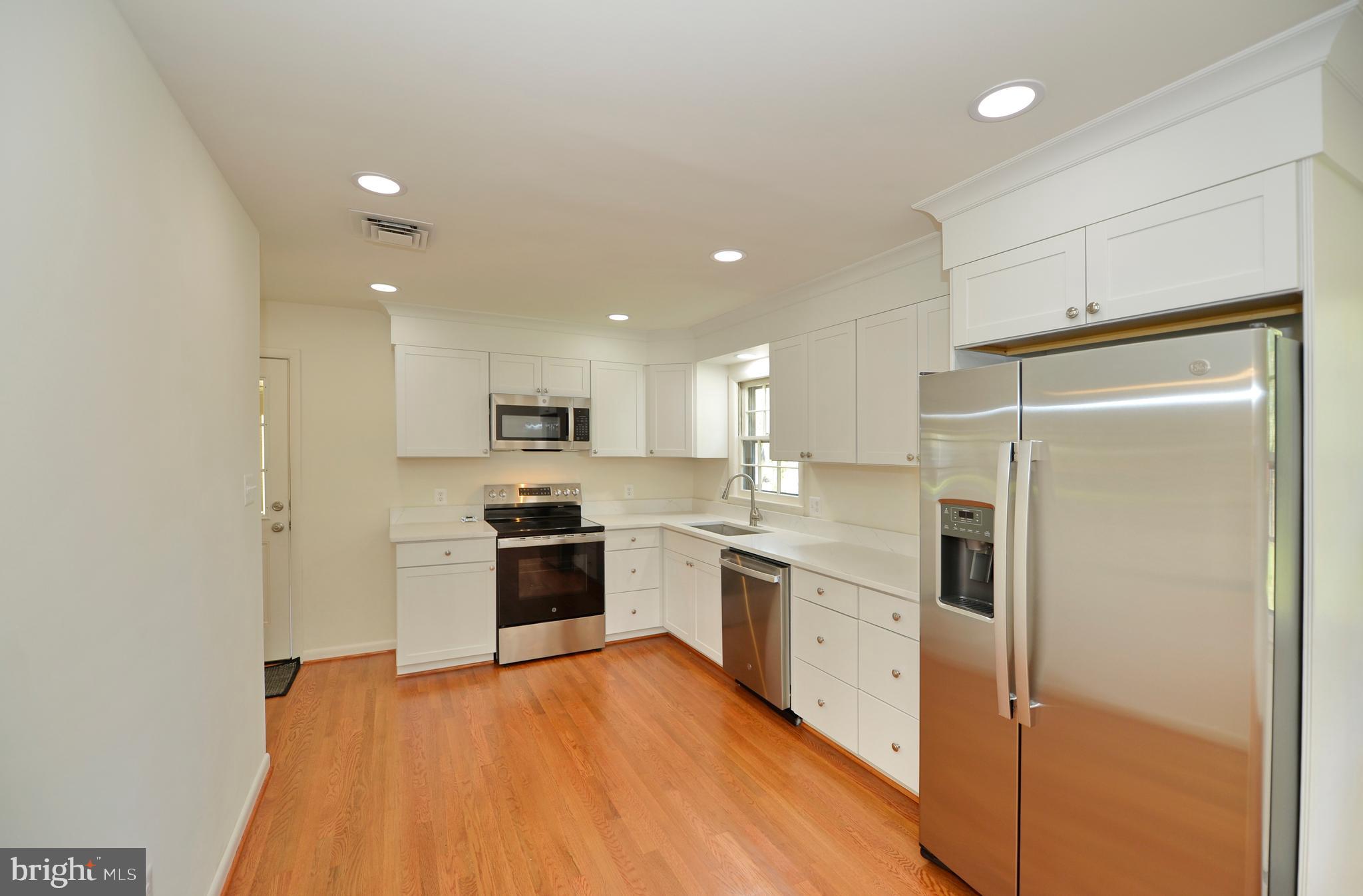 135 Prospect Dr SW