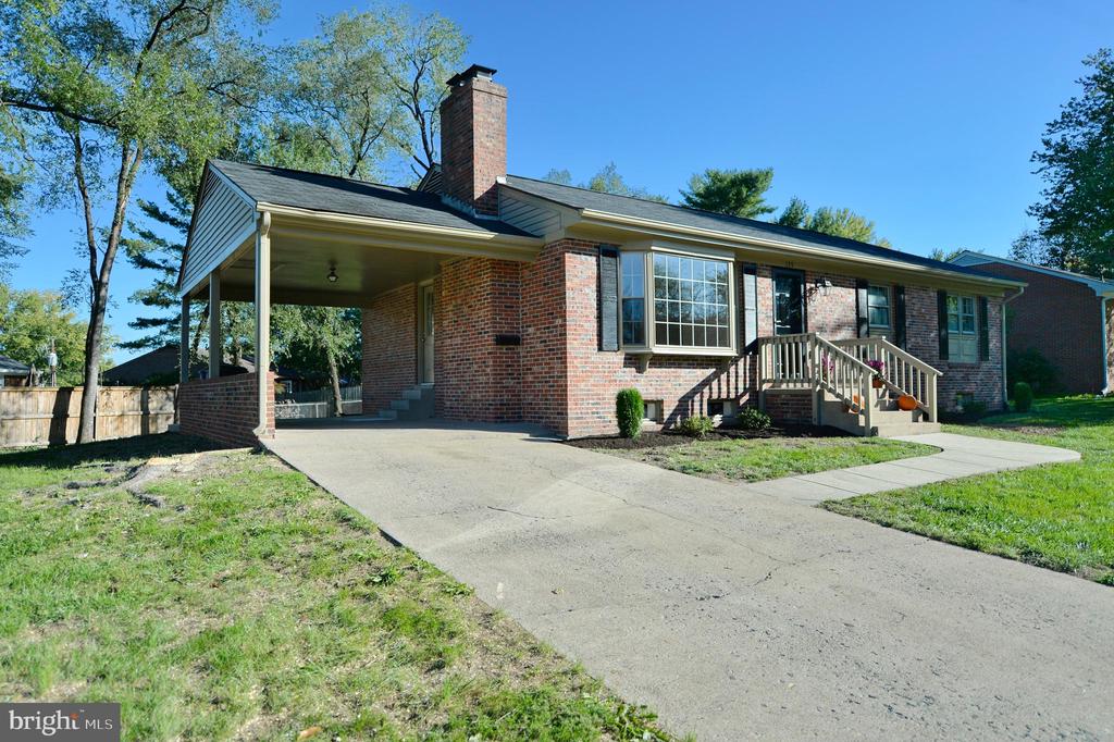 135 Prospect Dr SW