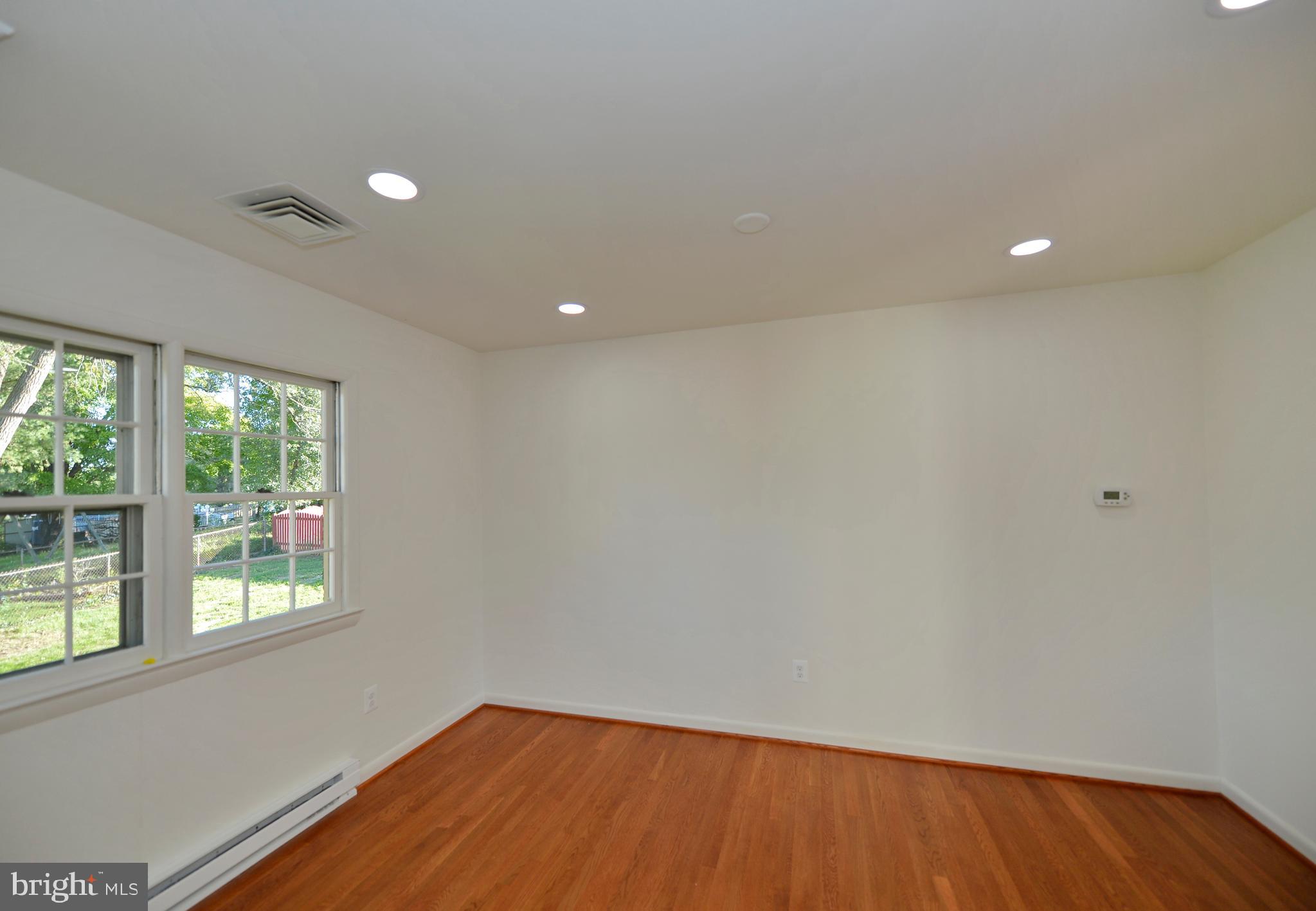 135 Prospect Dr SW
