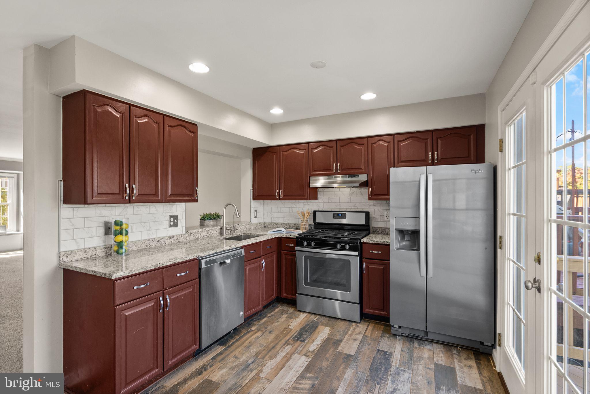 43593 BLACKSMITH SQ