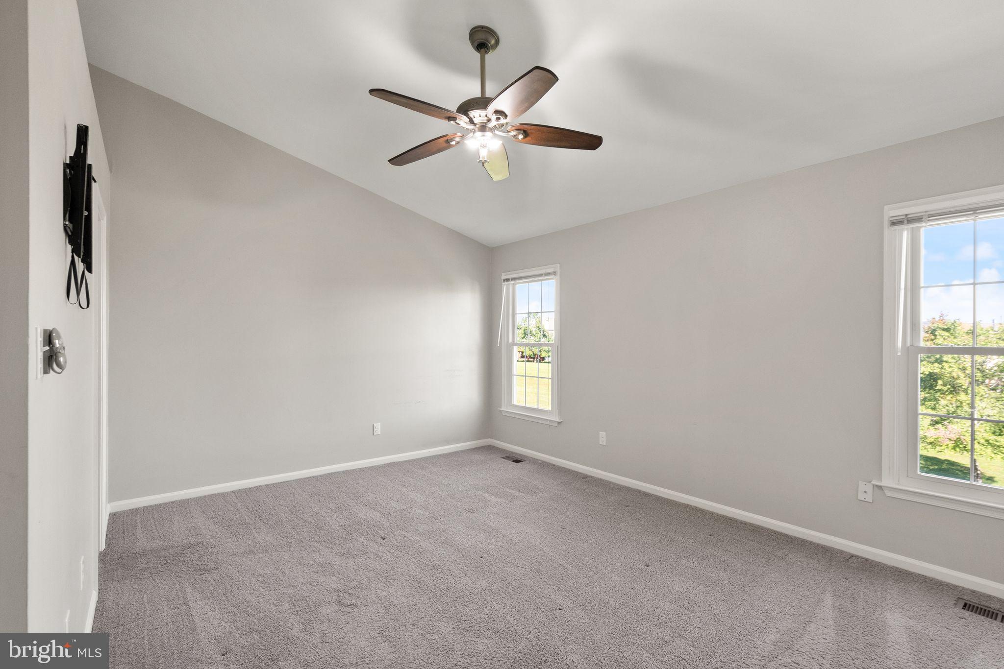 43593 BLACKSMITH SQ