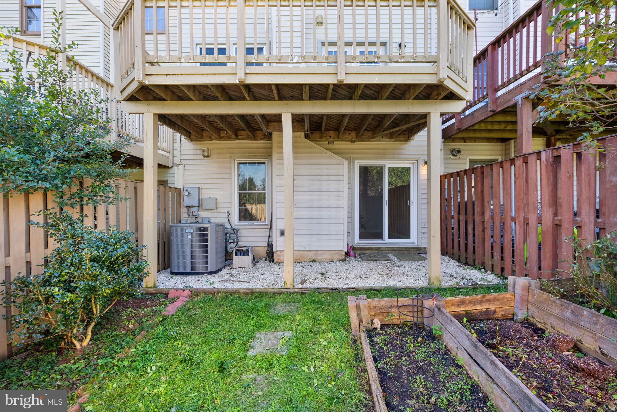 43593 BLACKSMITH SQ