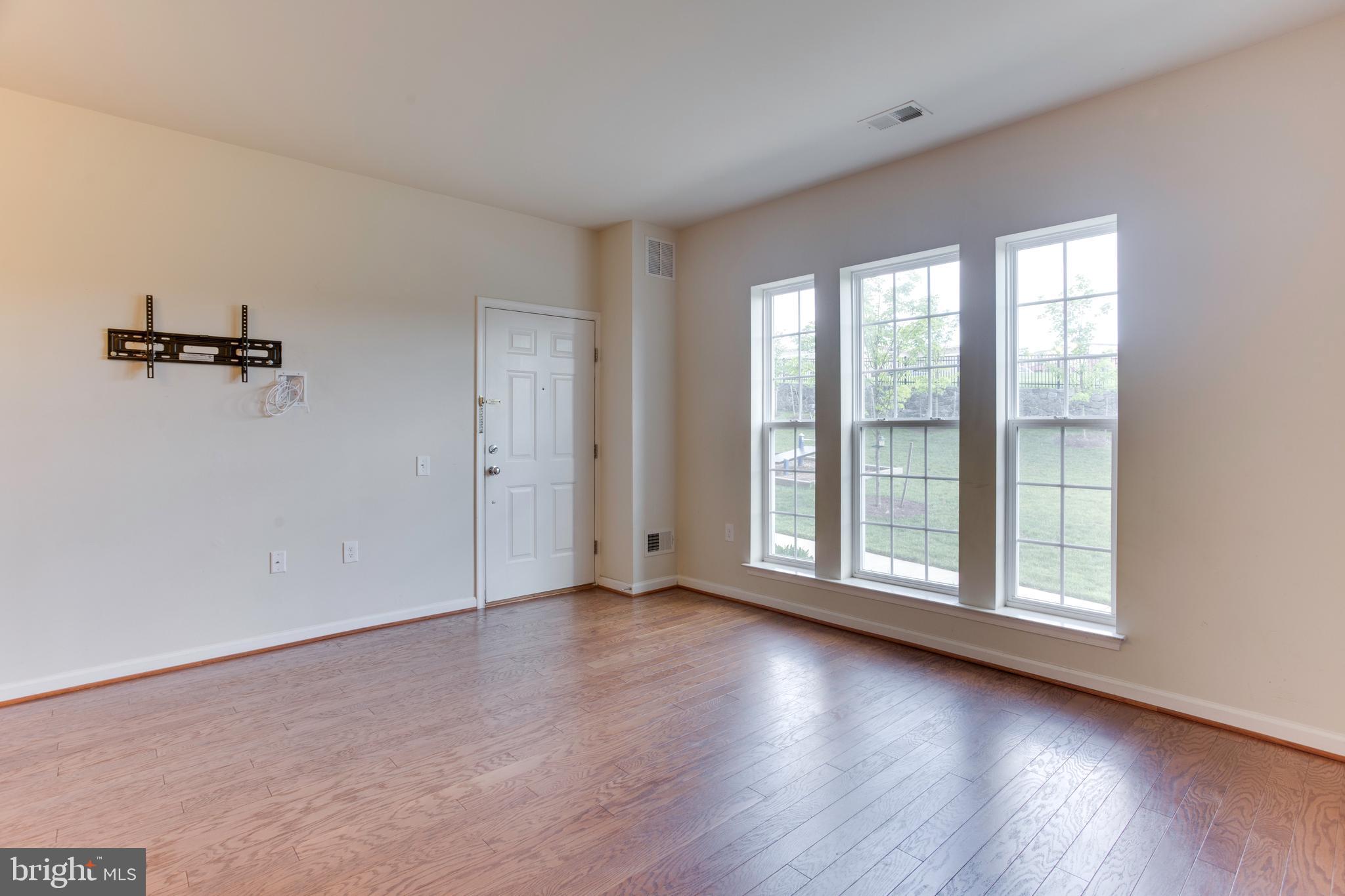 42735 EILDON TER